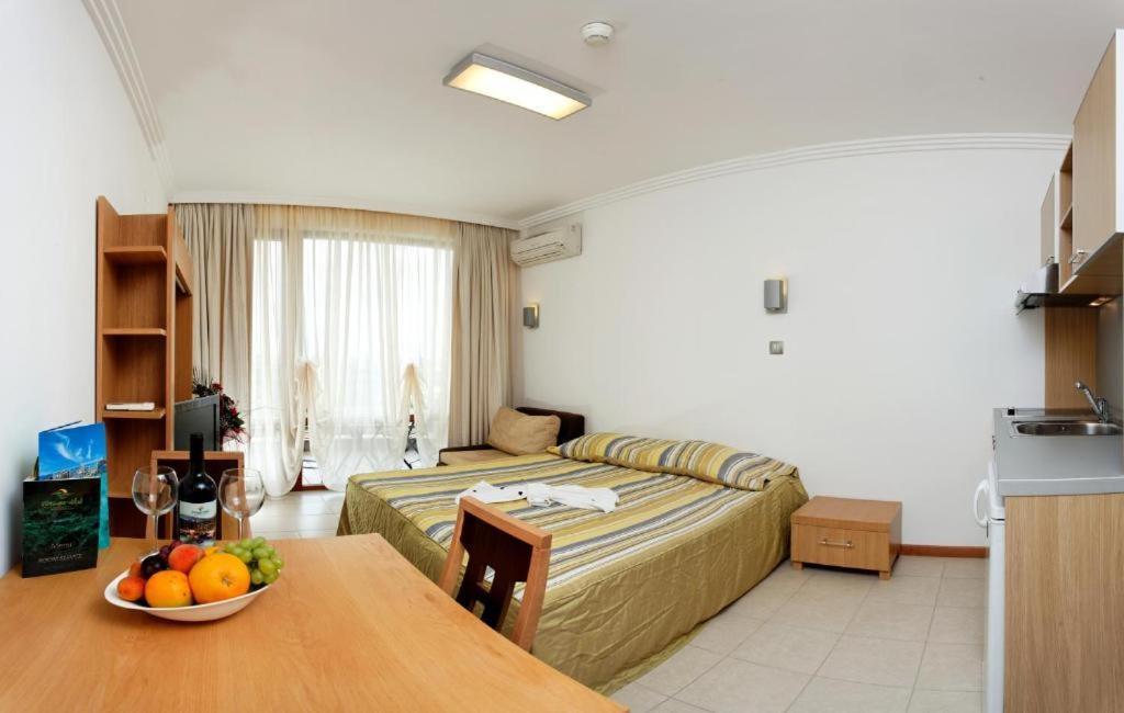 Resort Emerald &