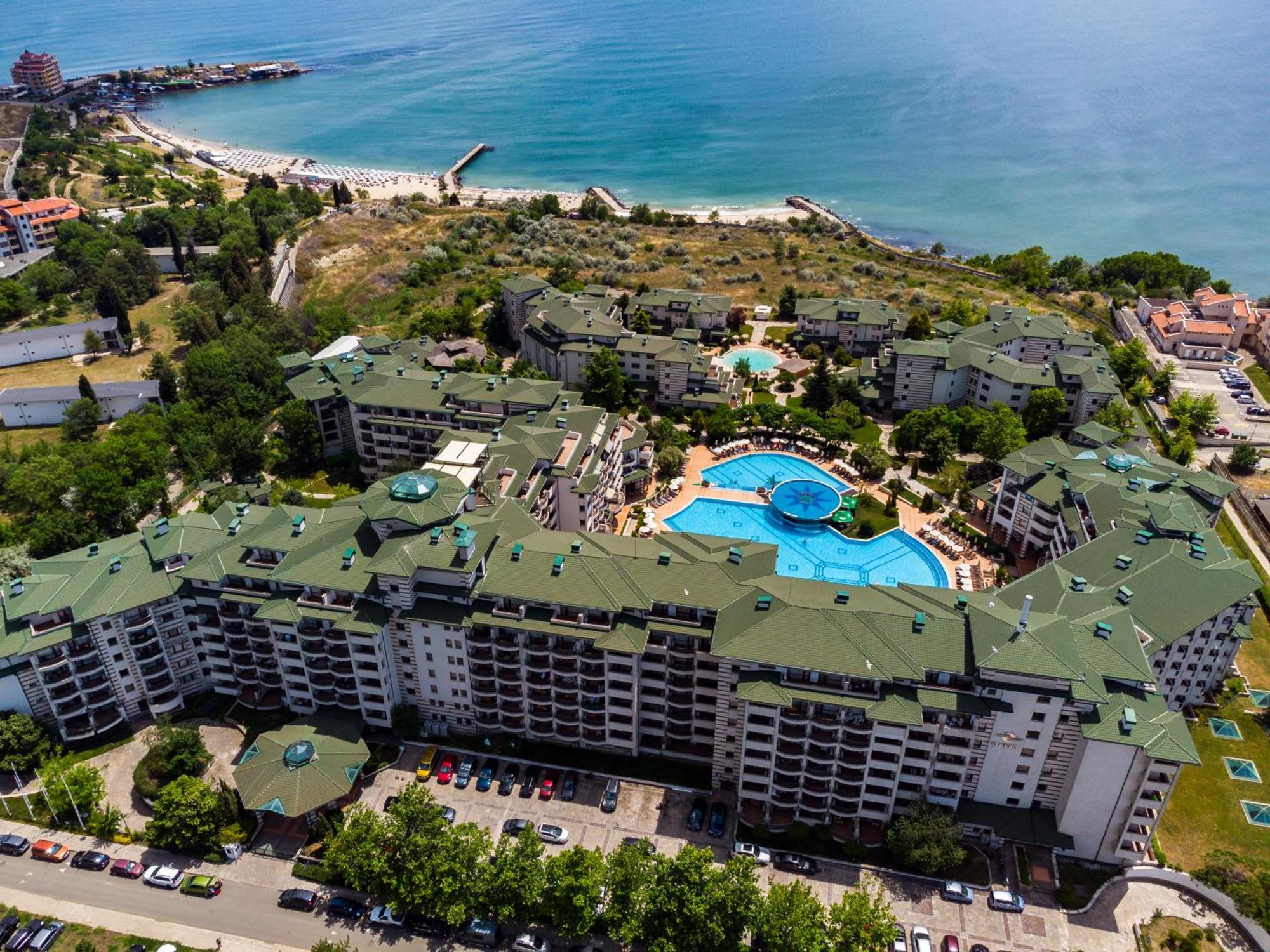 Emerald & Resort